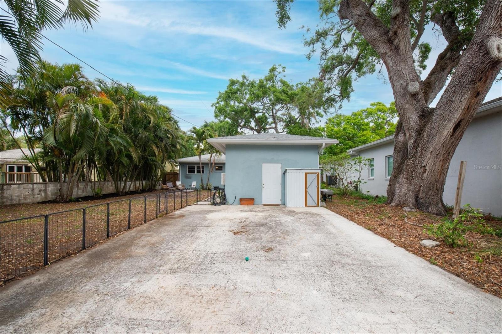 Listing photo id 20 for 1736 23rd Avenue N