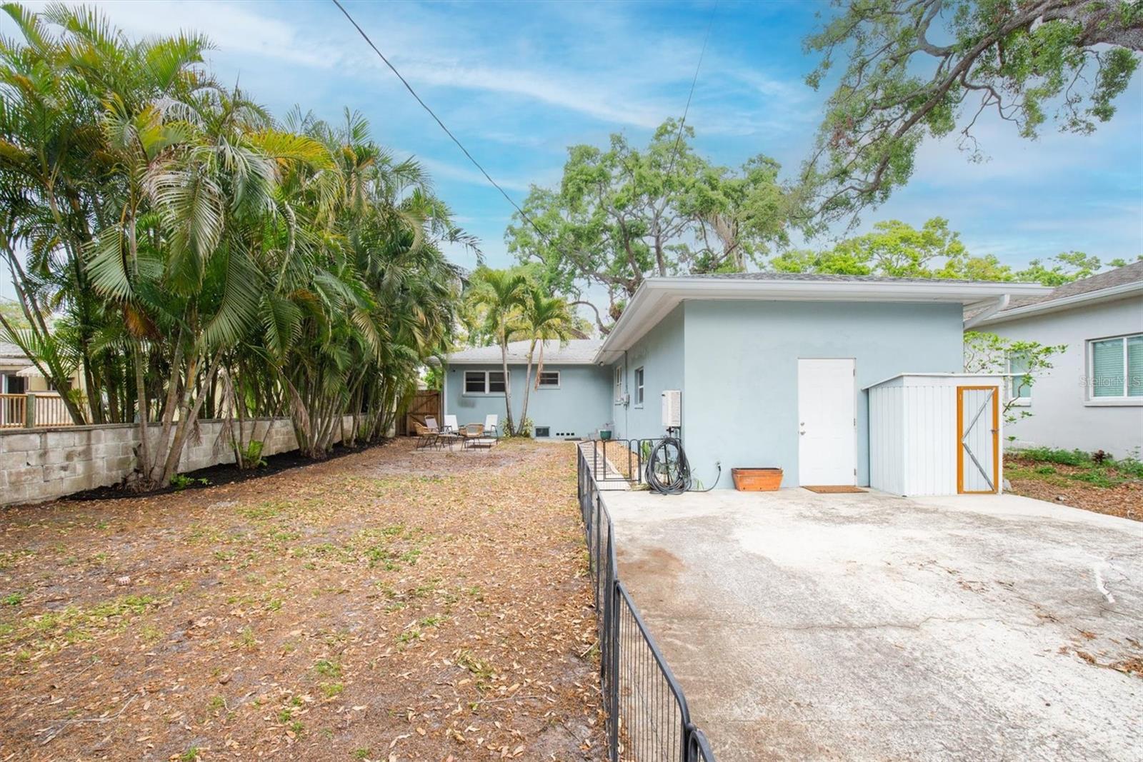 Listing photo id 22 for 1736 23rd Avenue N