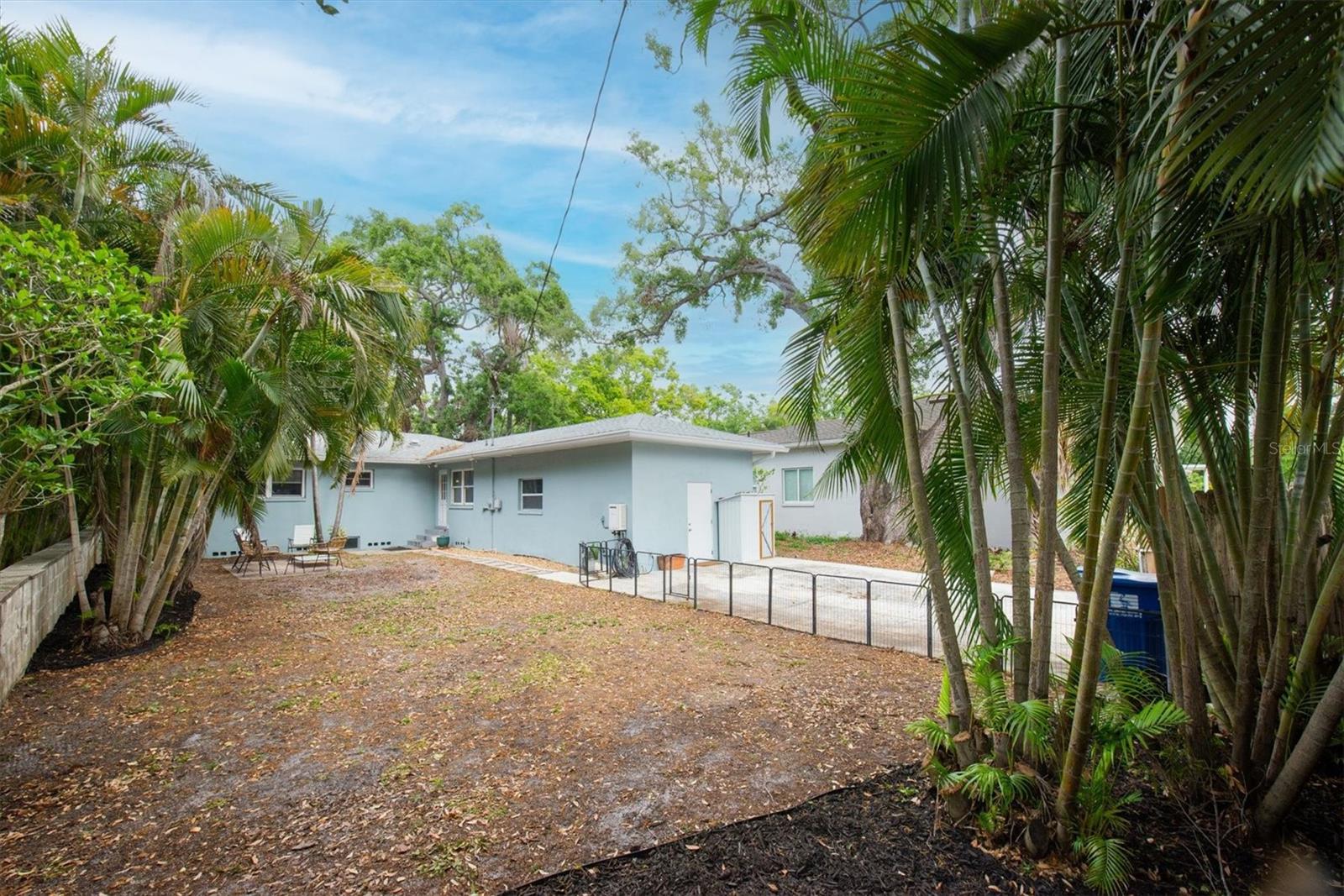 Listing photo id 23 for 1736 23rd Avenue N