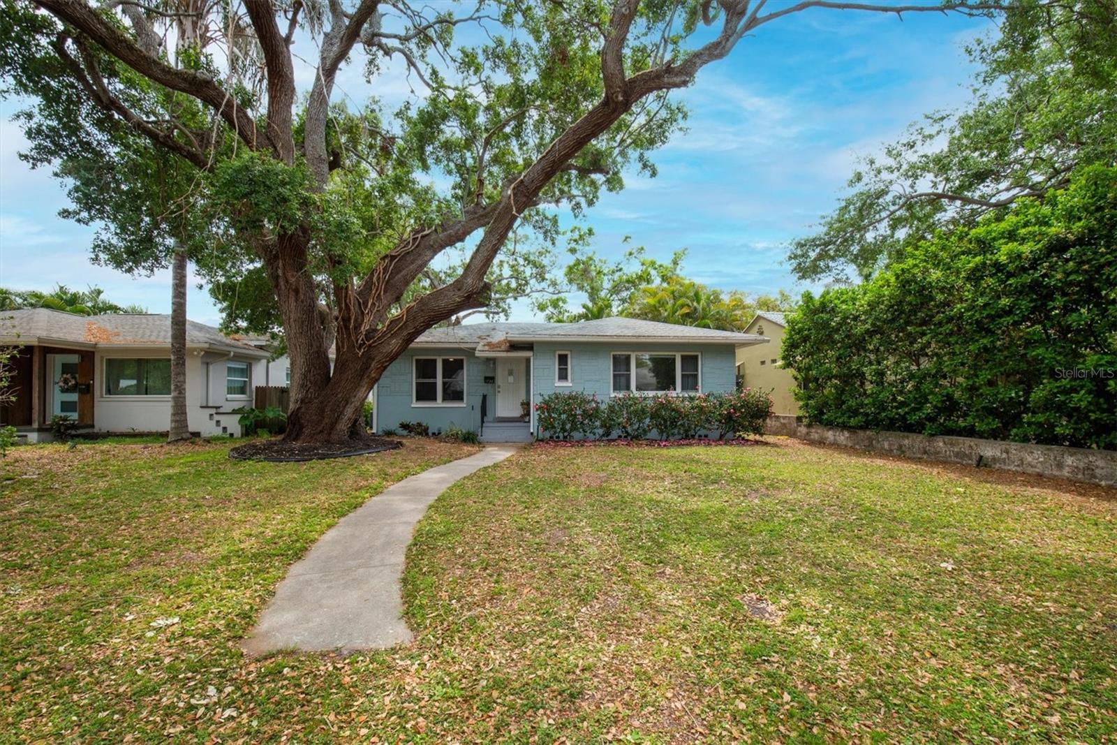 Listing photo id 29 for 1736 23rd Avenue N
