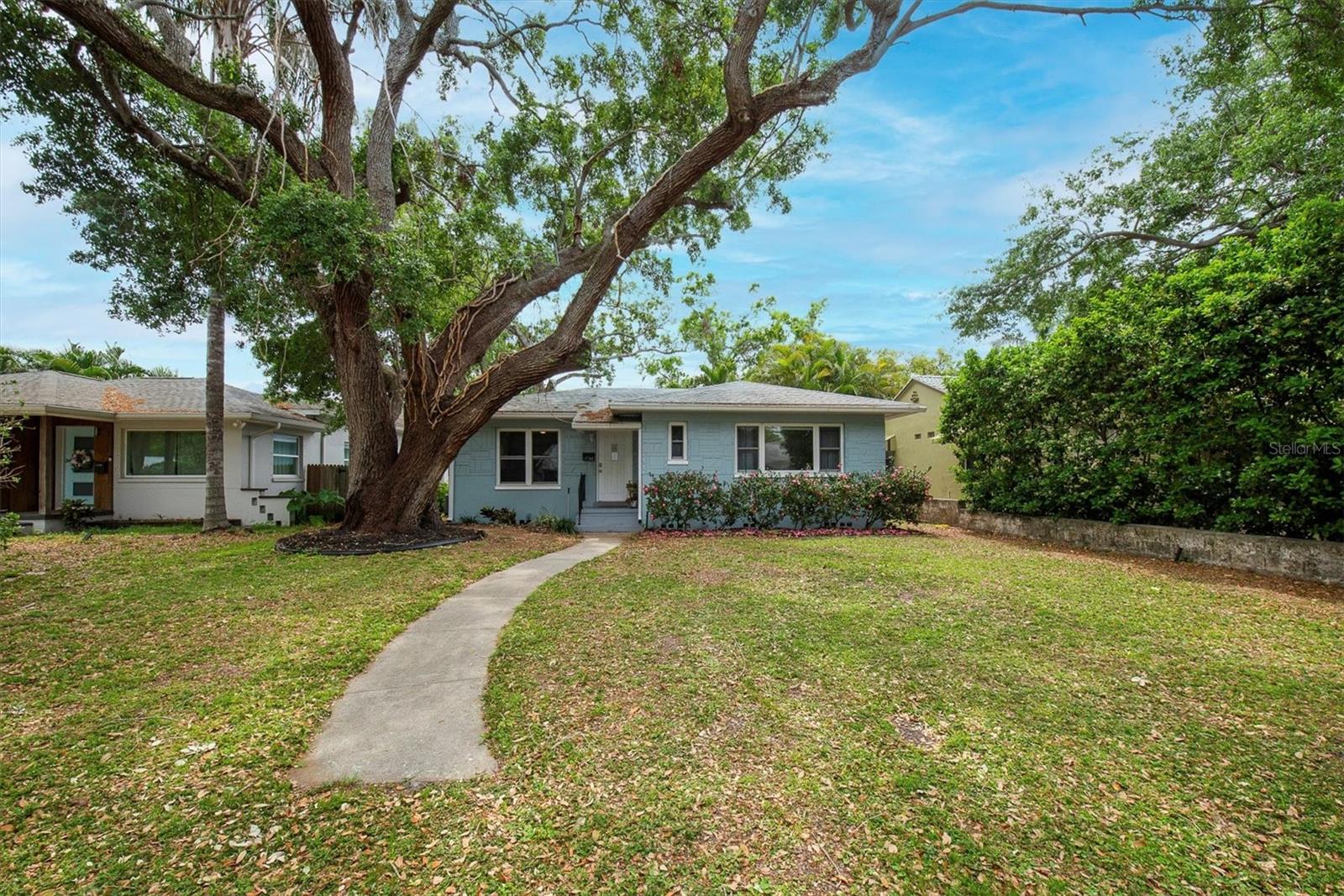 Listing photo id 30 for 1736 23rd Avenue N