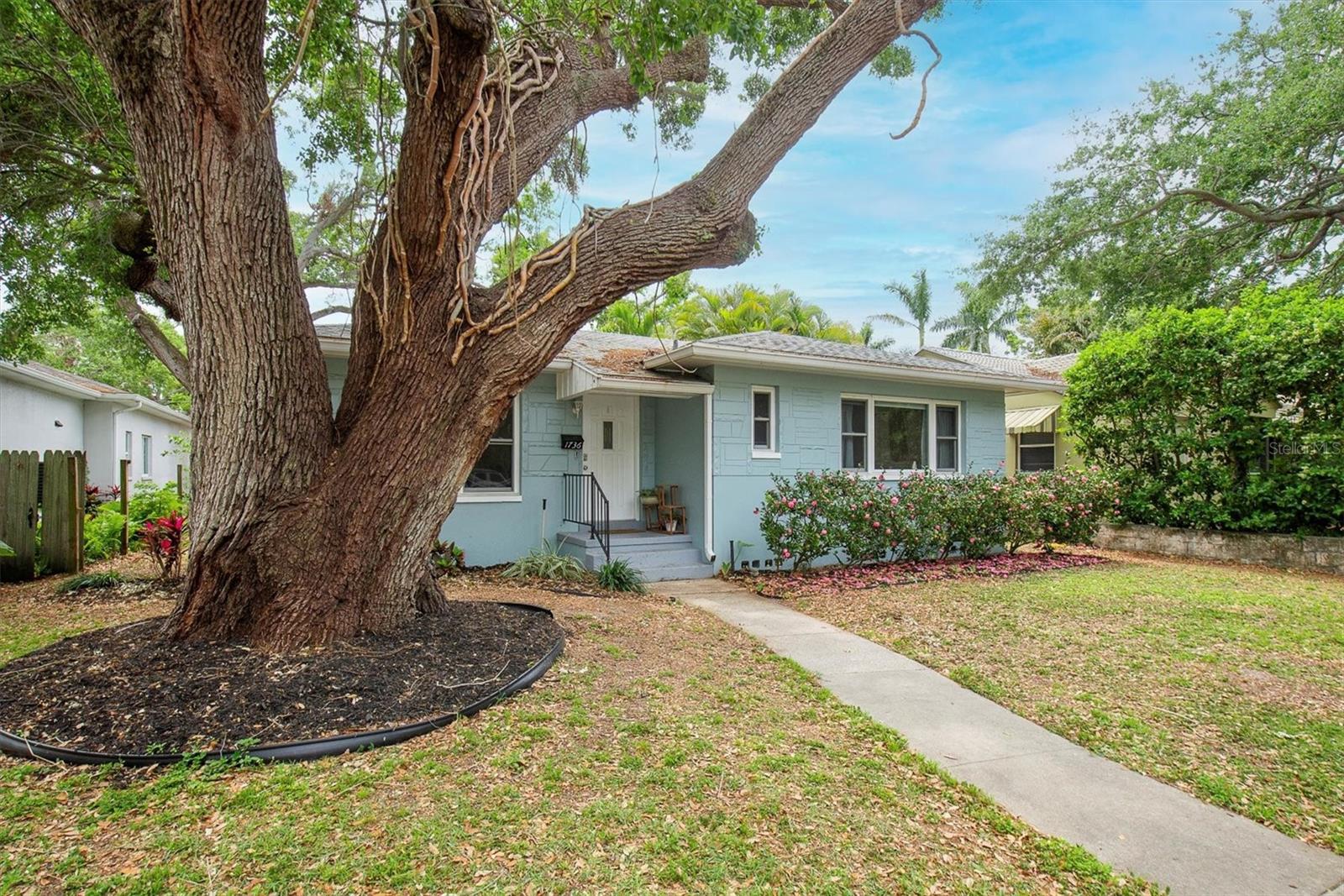 Listing photo id 31 for 1736 23rd Avenue N