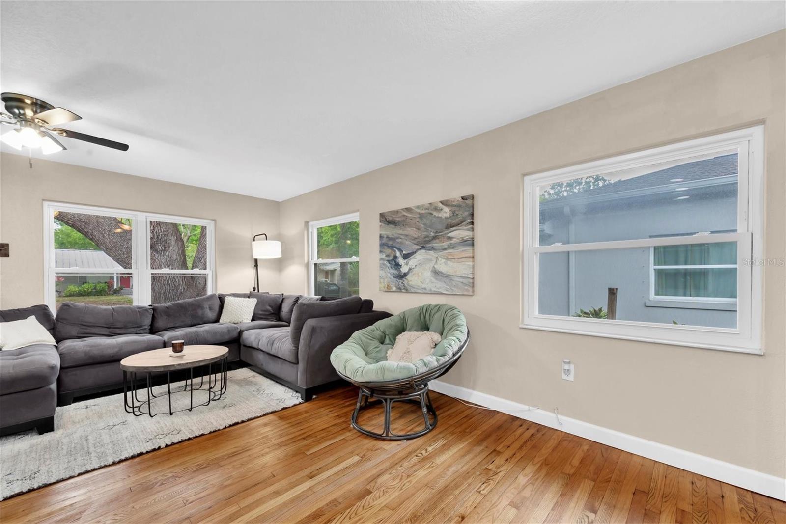 Listing photo id 3 for 1736 23rd Avenue N