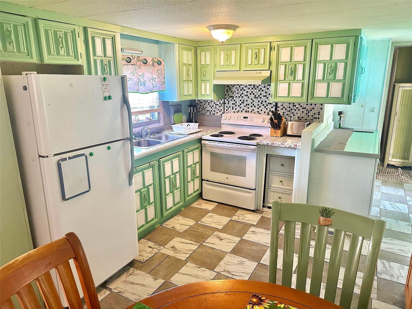 Image 2 of 13 For 9790 66th Street N 80