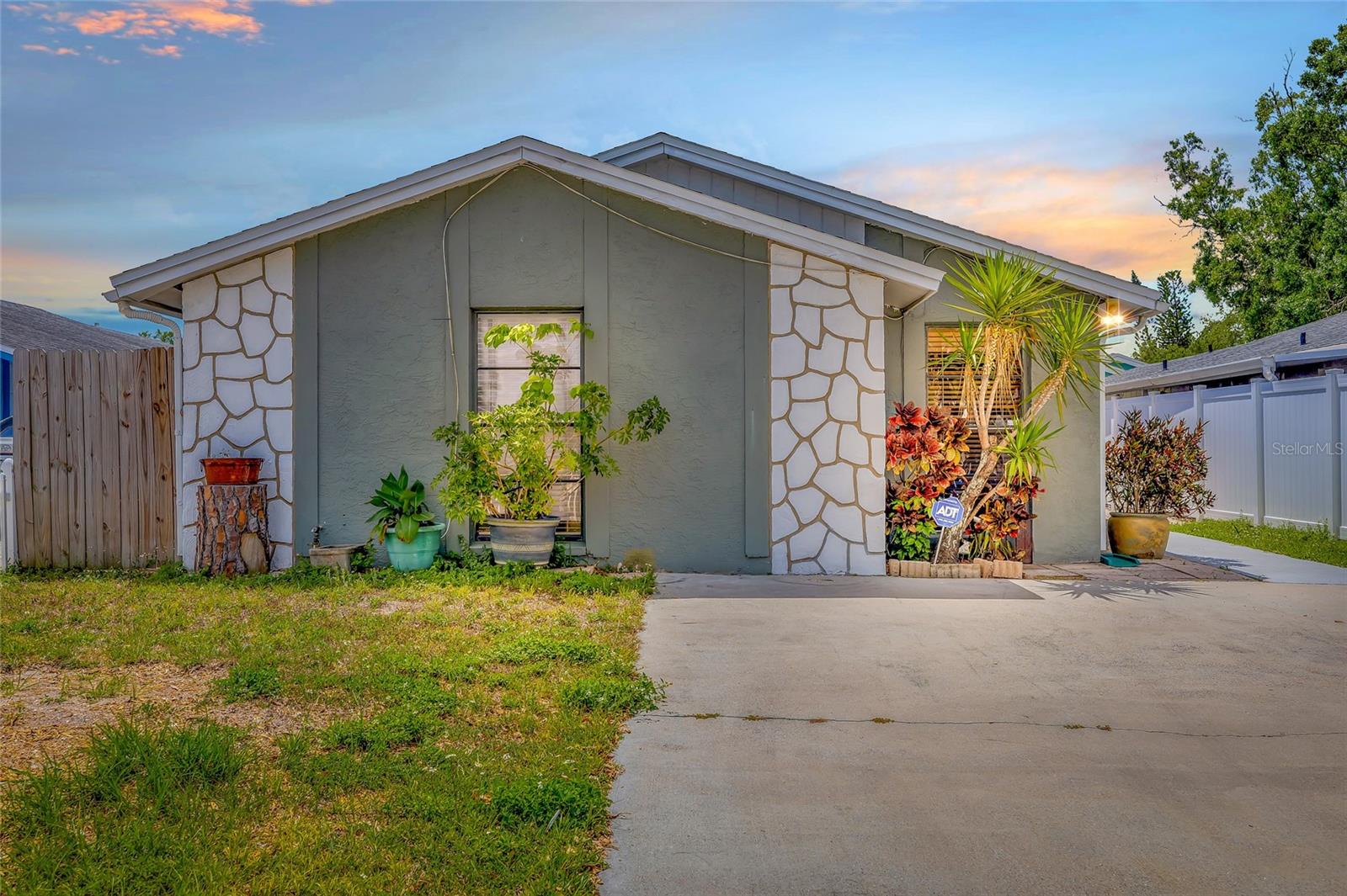 Details for 9112 Suffield Court, TAMPA, FL 33615