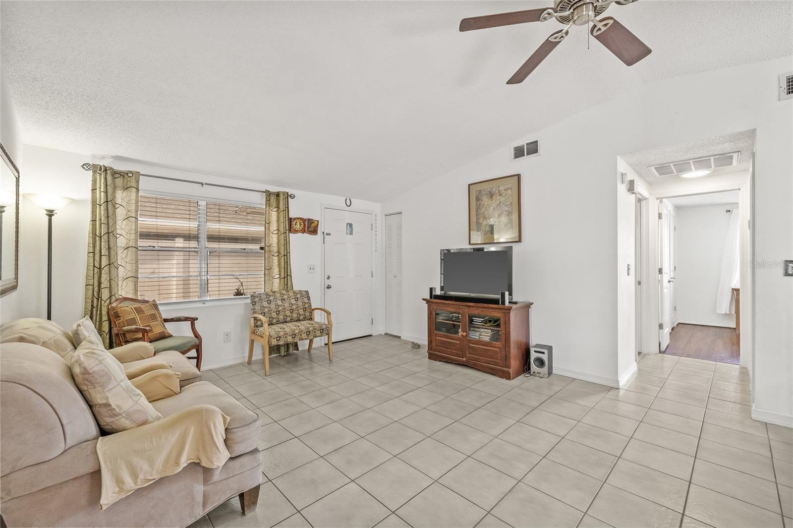 Image 15 of 48 For 9112 Suffield Court