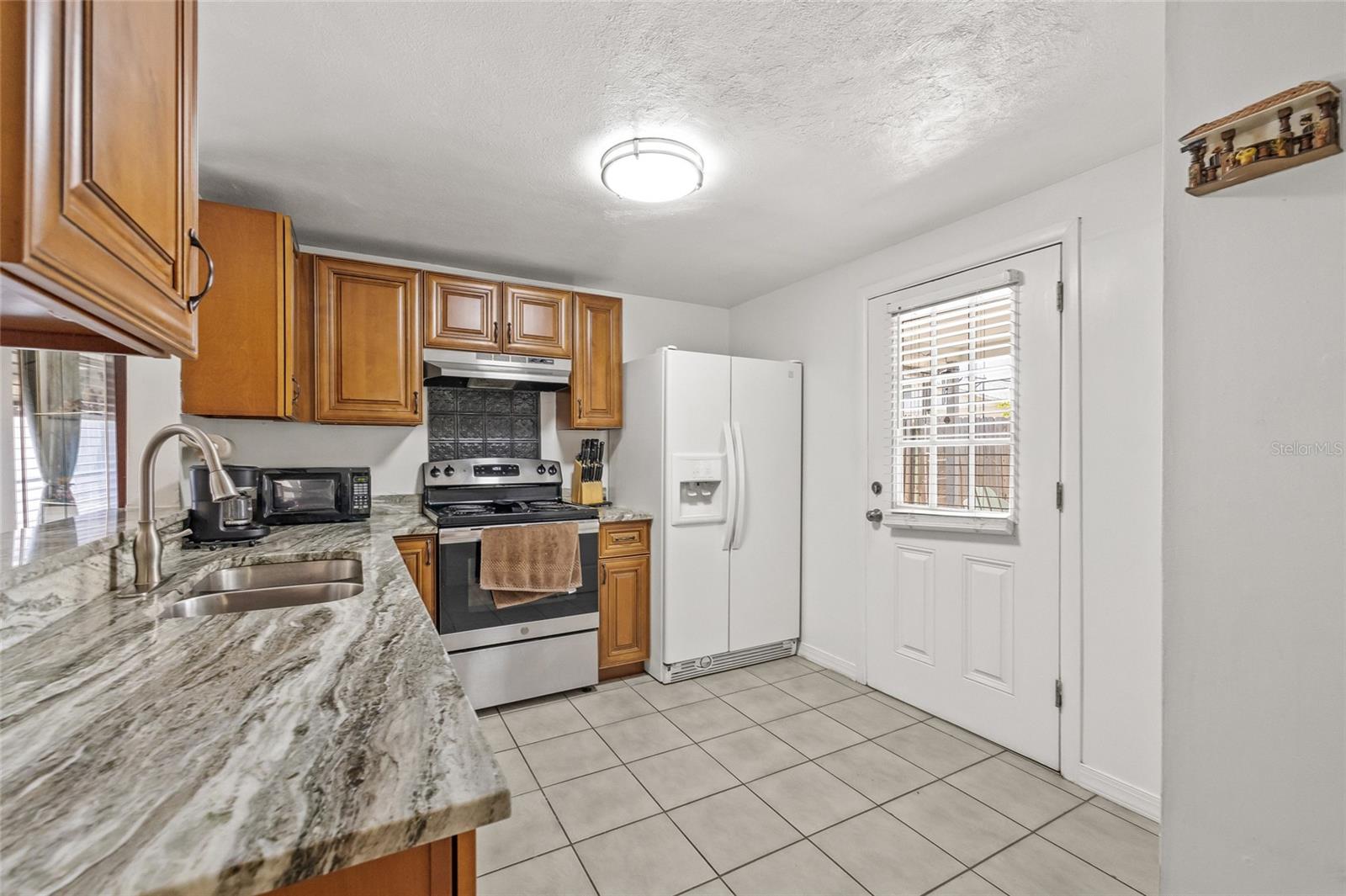 Image 19 of 48 For 9112 Suffield Court
