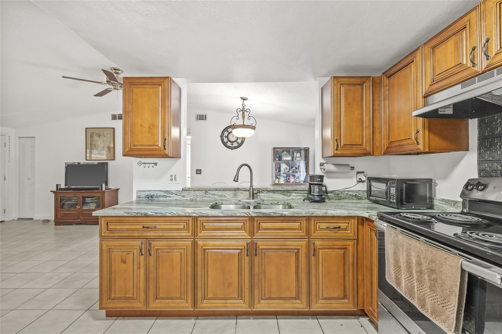 Image 22 of 48 For 9112 Suffield Court