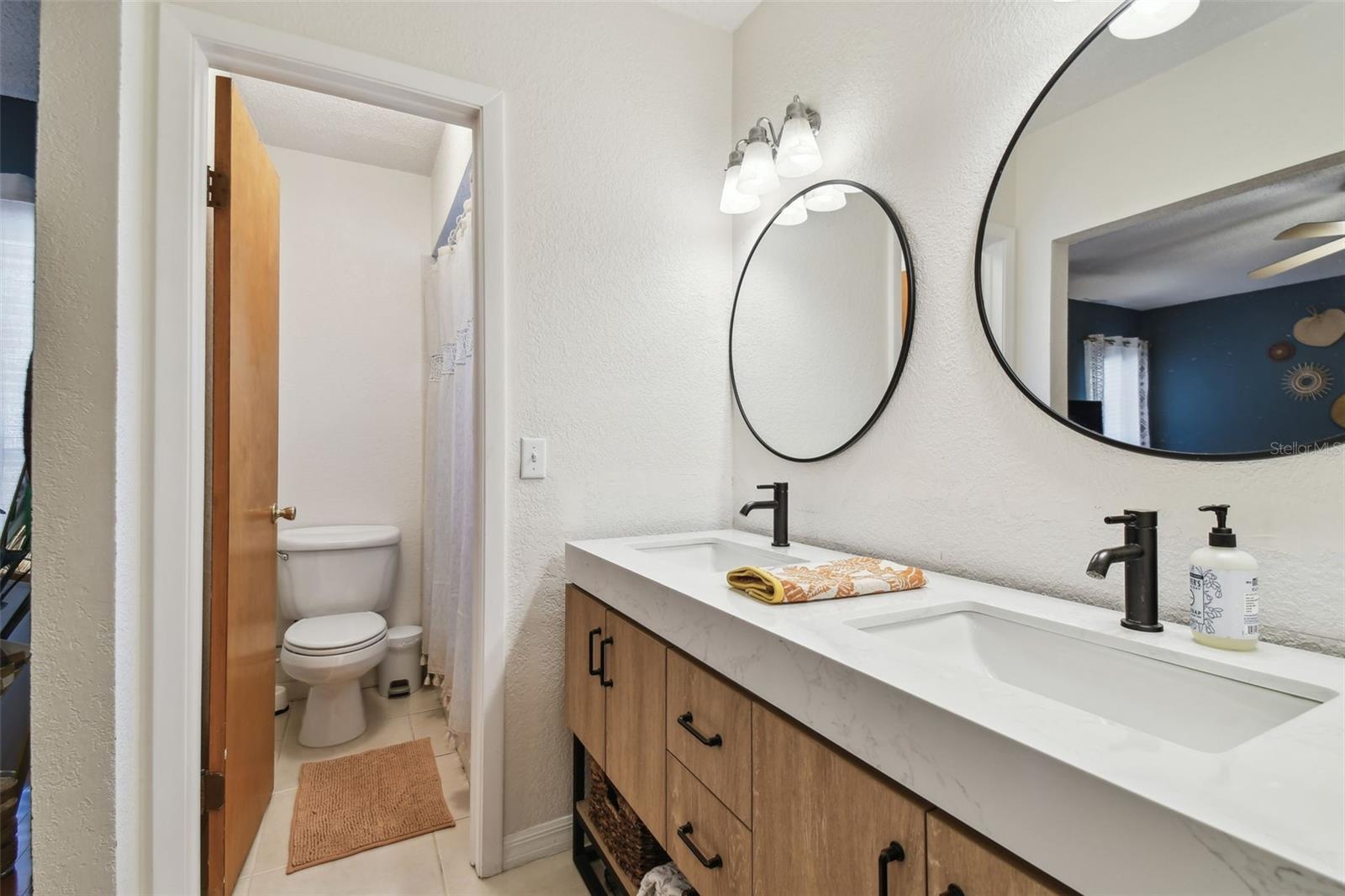 Image 20 of 45 For 13803 Cherry Brook Lane