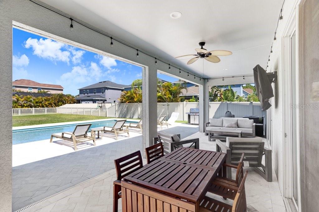 Listing photo id 30 for 8012 Red Orchard Court