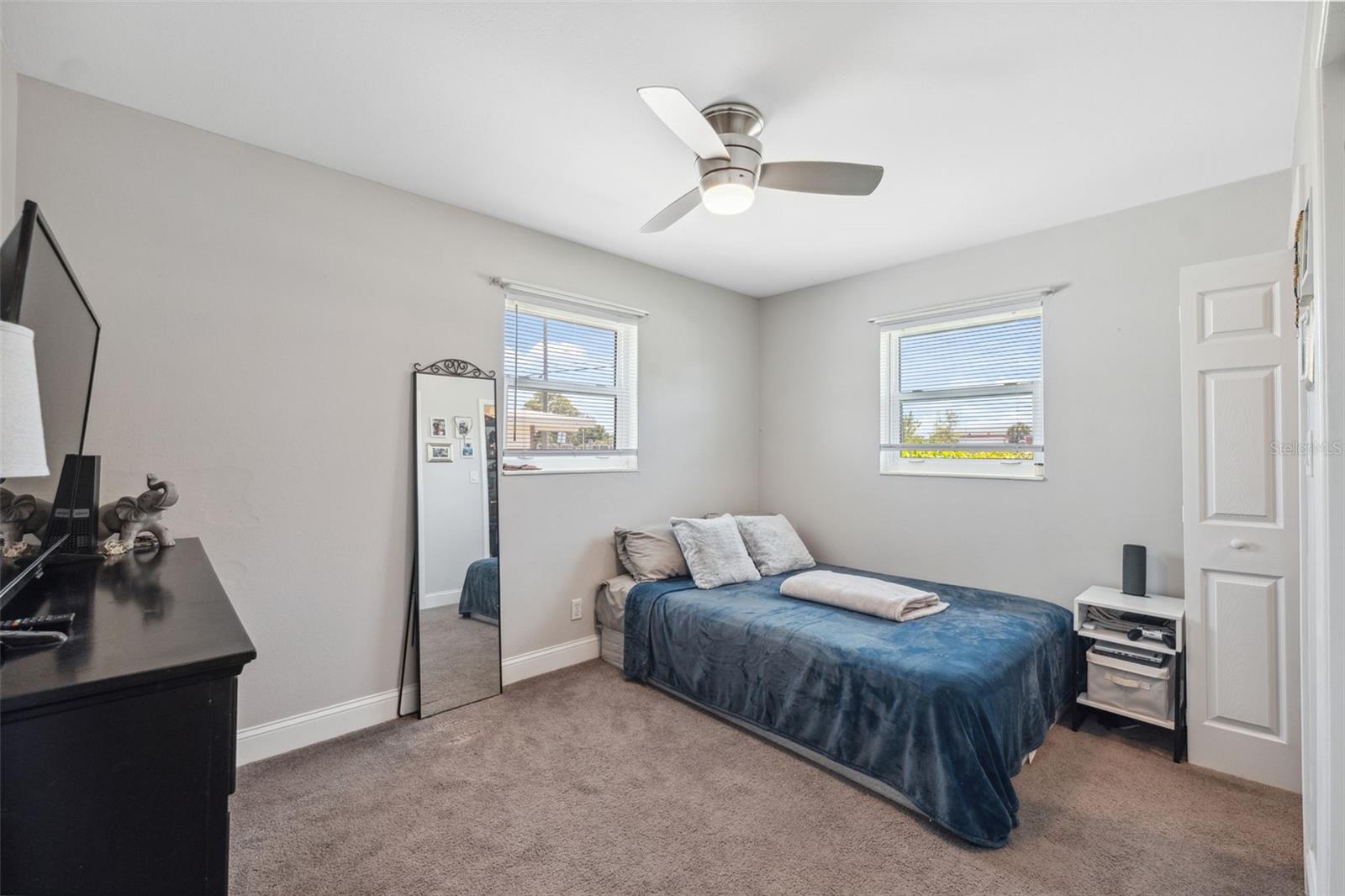 Image 17 of 29 For 4715 W Montgomery Ave