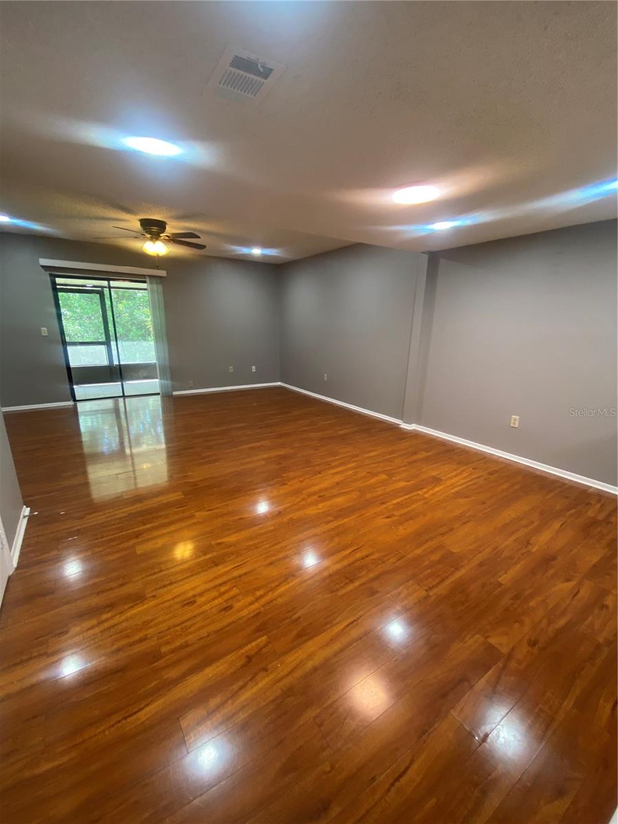 Image 2 of 13 For 10125 Lake Oak Cir