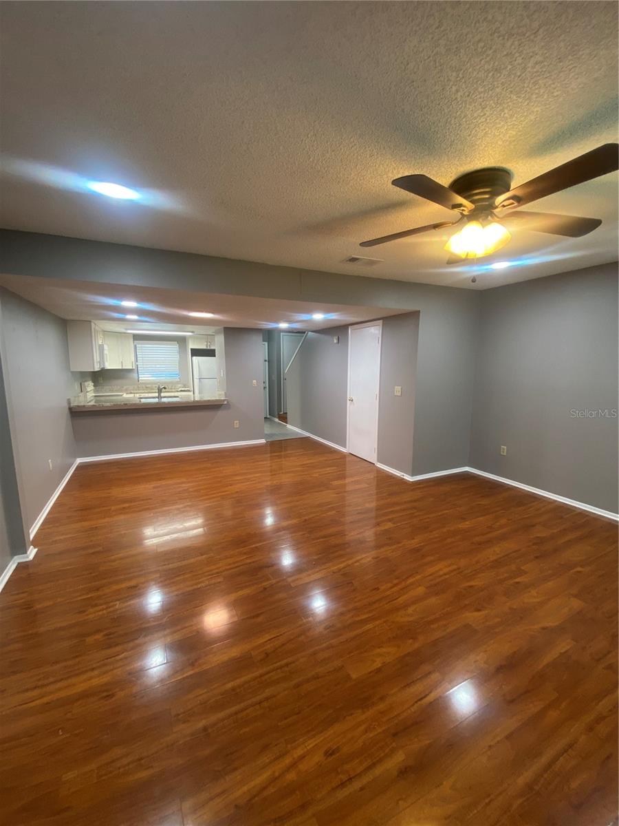 Image 3 of 13 For 10125 Lake Oak Cir