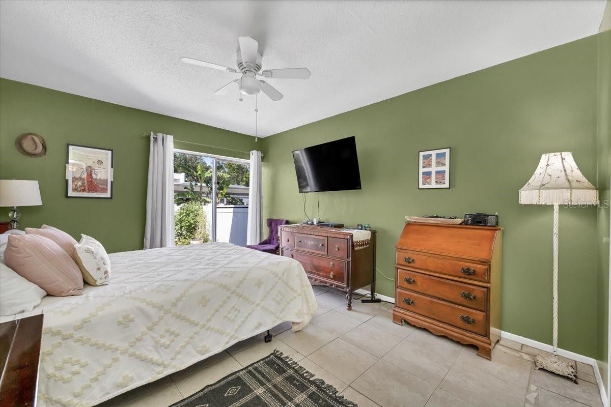 Image 48 of 60 For 1655 Highland Avenue C155
