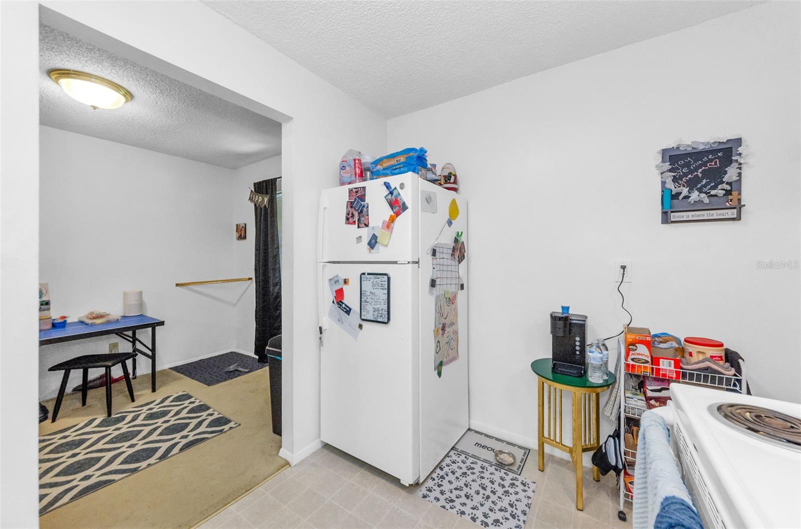 Listing photo id 19 for 618 July Drive
