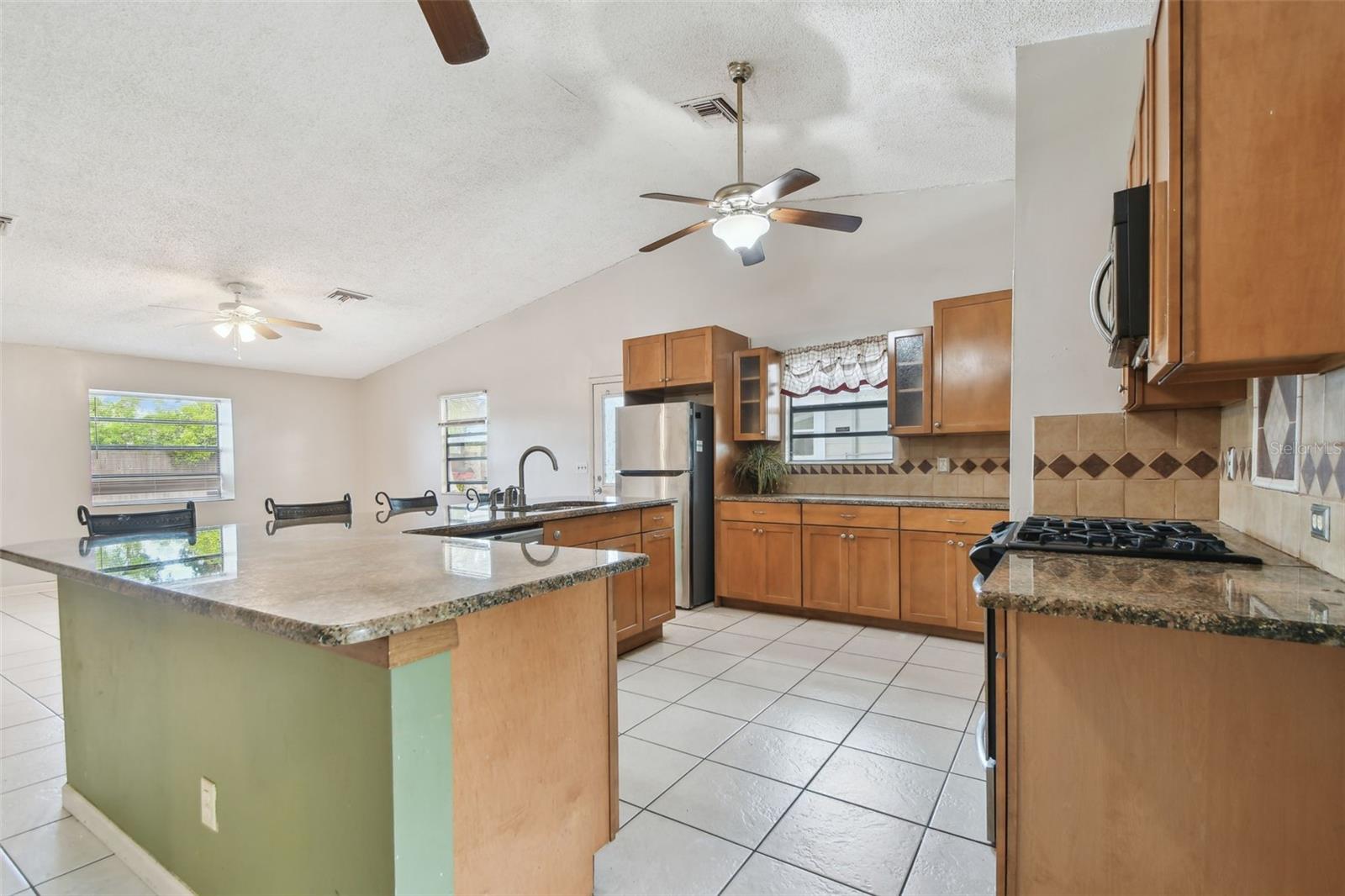 Image 16 of 61 For 1219 Michigan Drive N