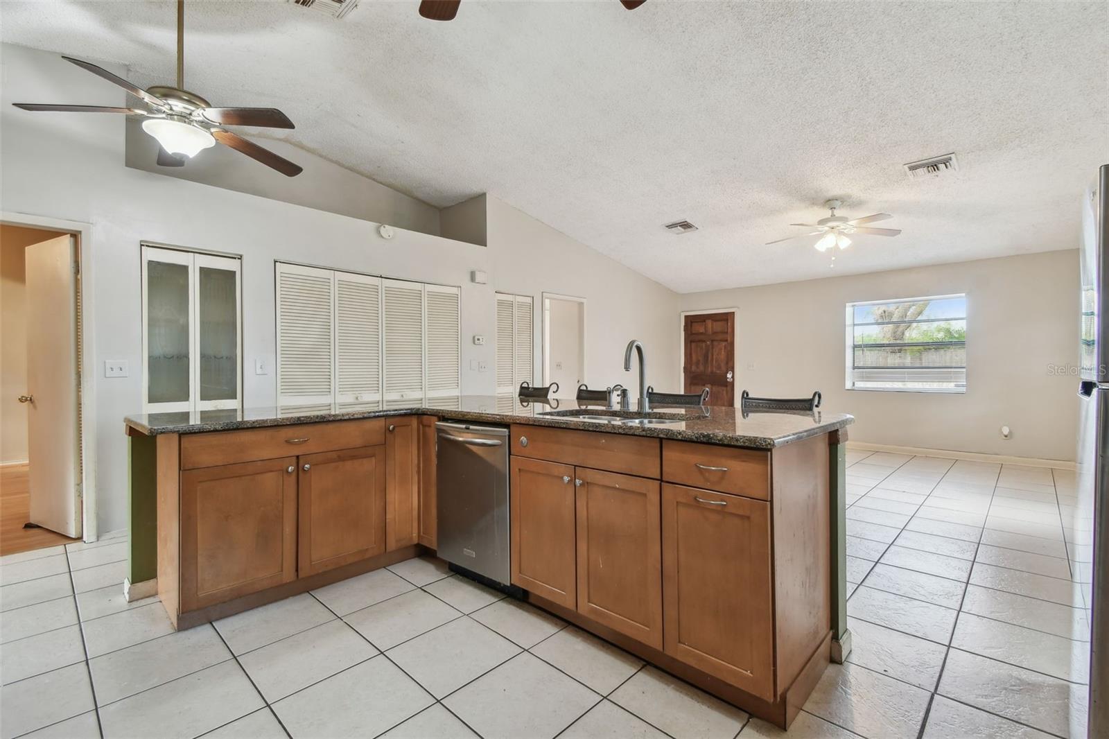 Image 17 of 61 For 1219 Michigan Drive N