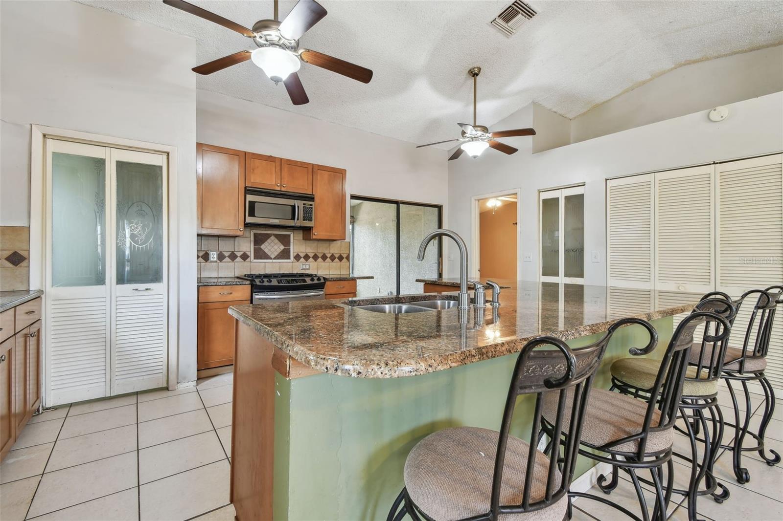 Image 21 of 61 For 1219 Michigan Drive N
