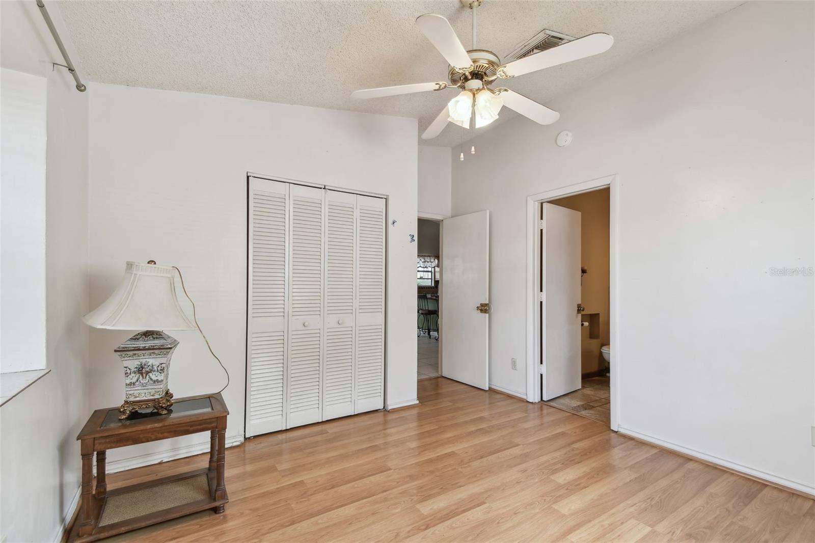 Image 26 of 61 For 1219 Michigan Drive N