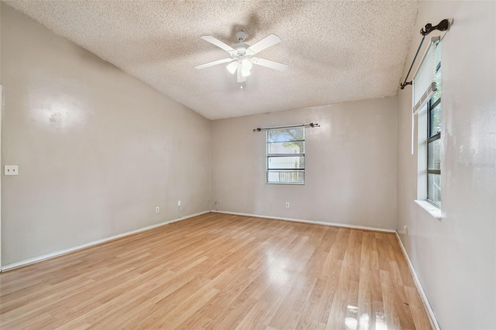 Image 35 of 61 For 1219 Michigan Drive N