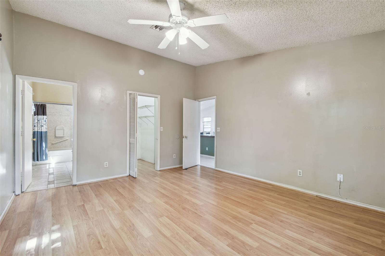 Image 36 of 61 For 1219 Michigan Drive N