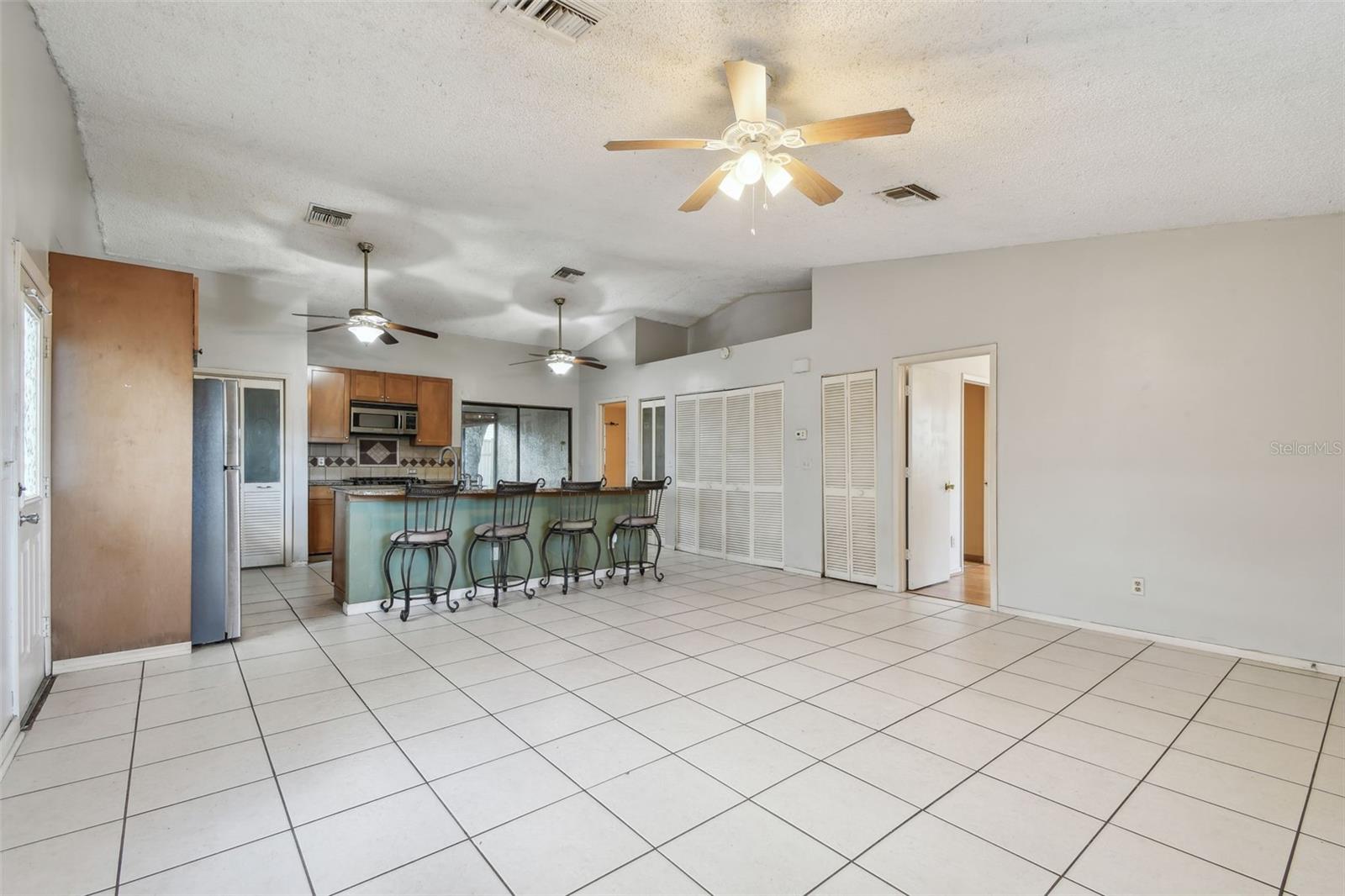 Image 9 of 61 For 1219 Michigan Drive N