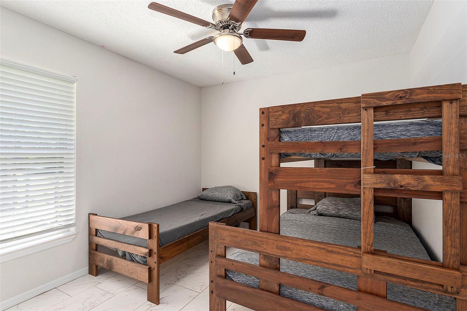 Image 22 of 35 For 9105 Zanmar Drive