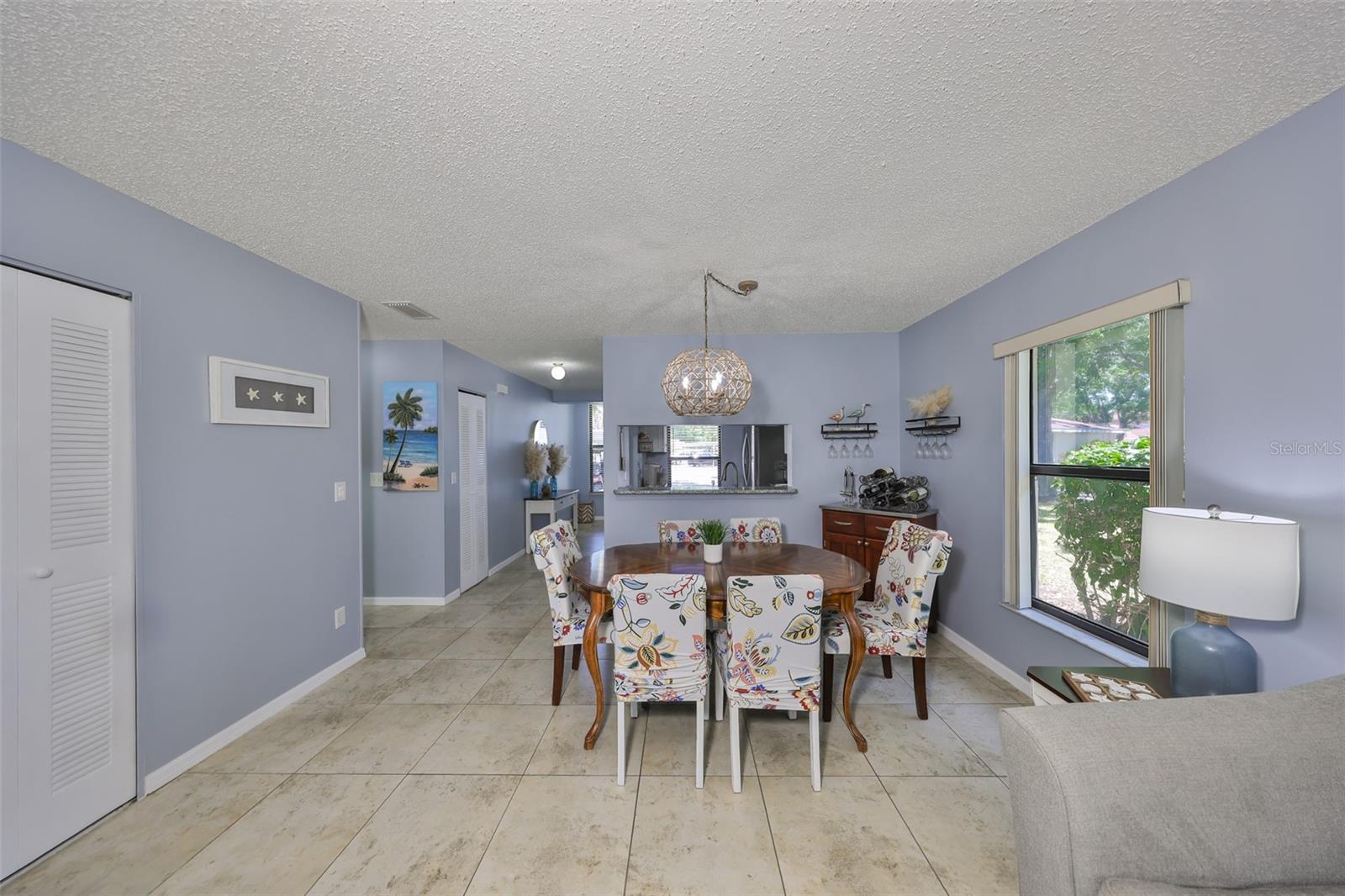 Image 17 of 40 For 319 Kelsey Way