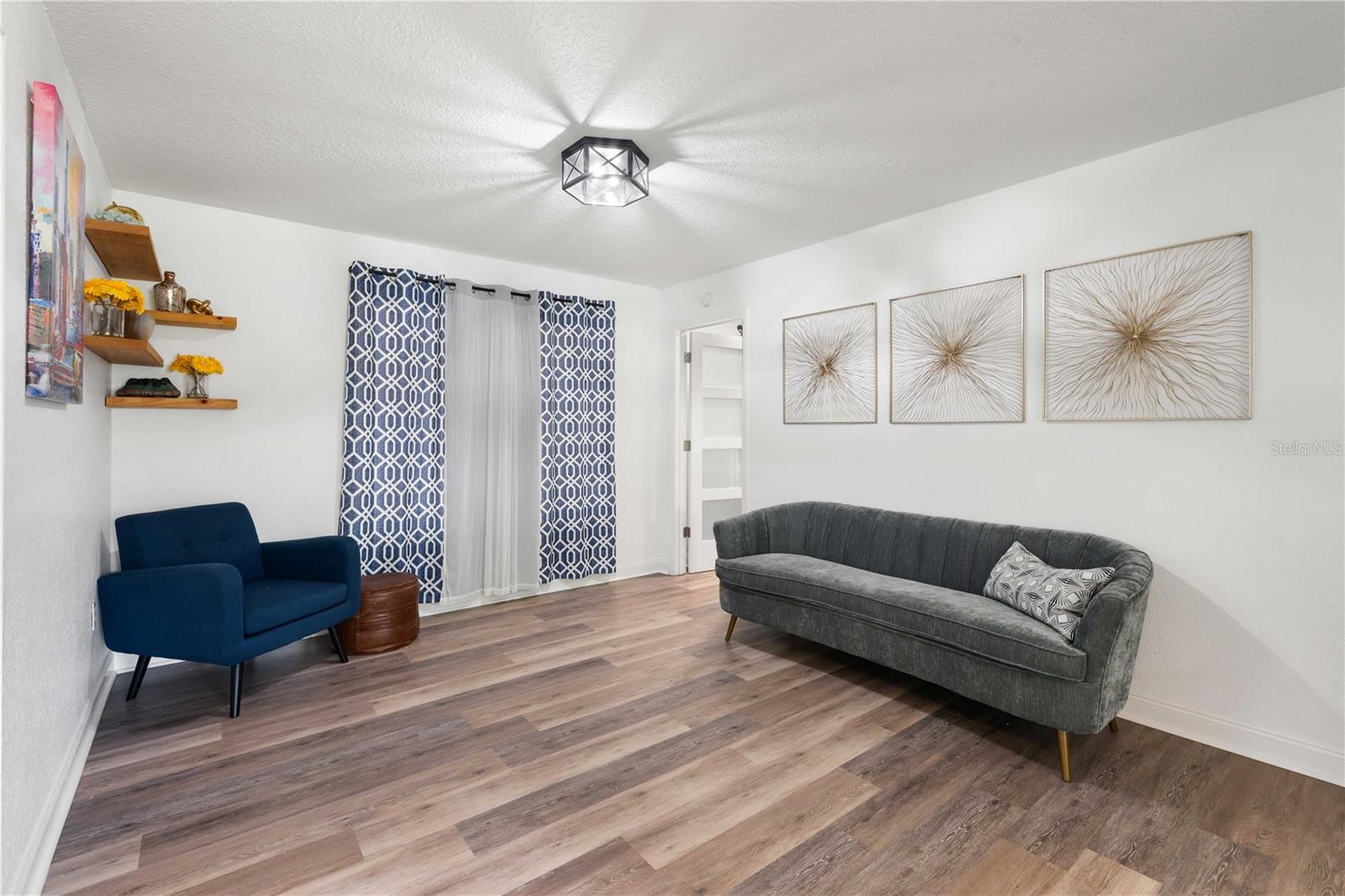 Image 4 of 43 For 5298 Florentine Court