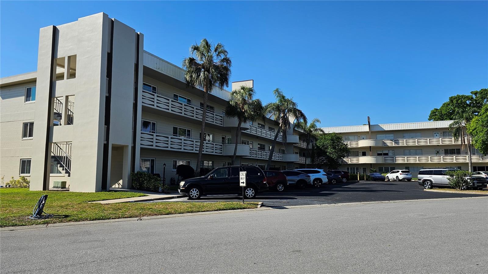 Details for 2379 Finlandia Lane 3, CLEARWATER, FL 33763