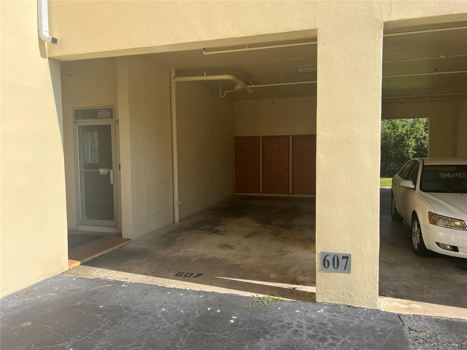 Image 3 of 42 For 9000 Commodore Drive 607