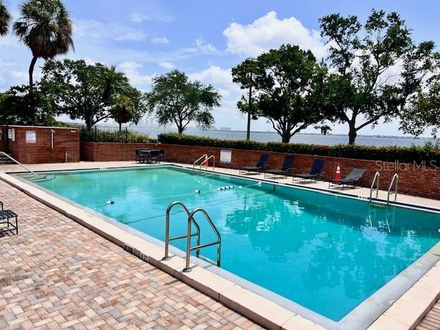 Image 23 of 26 For 4015 Bayshore Boulevard 4d