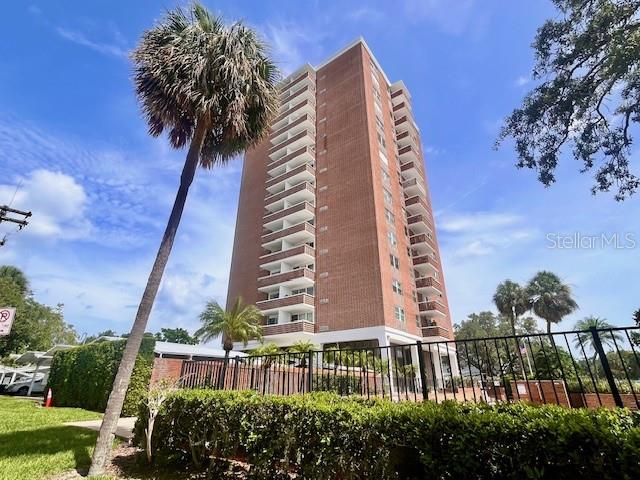 Image 26 of 26 For 4015 Bayshore Boulevard 4d