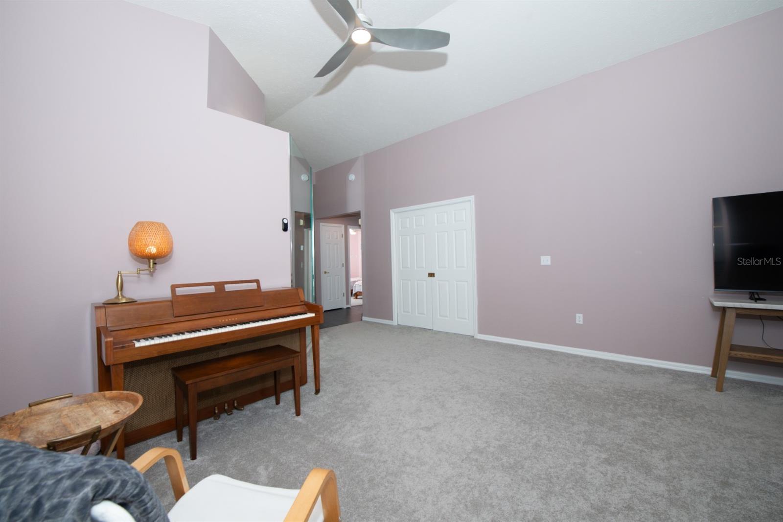 Image 28 of 40 For 10321 Ravines Drive