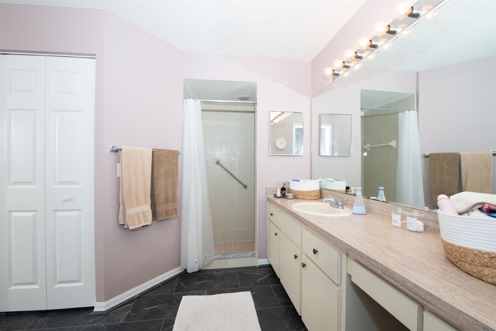 Image 33 of 40 For 10321 Ravines Drive