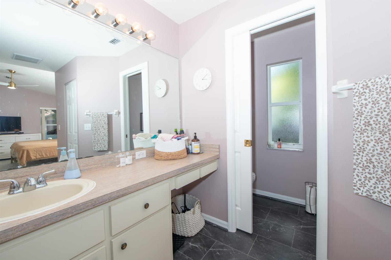 Image 34 of 40 For 10321 Ravines Drive