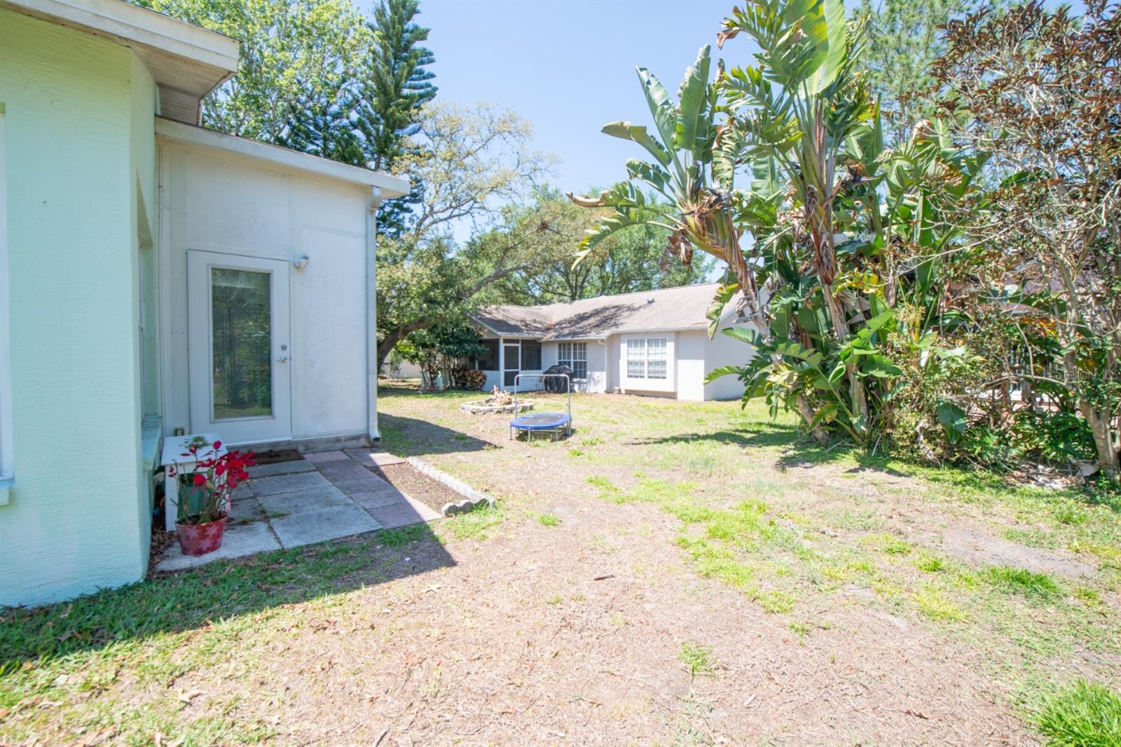 Image 36 of 40 For 10321 Ravines Drive