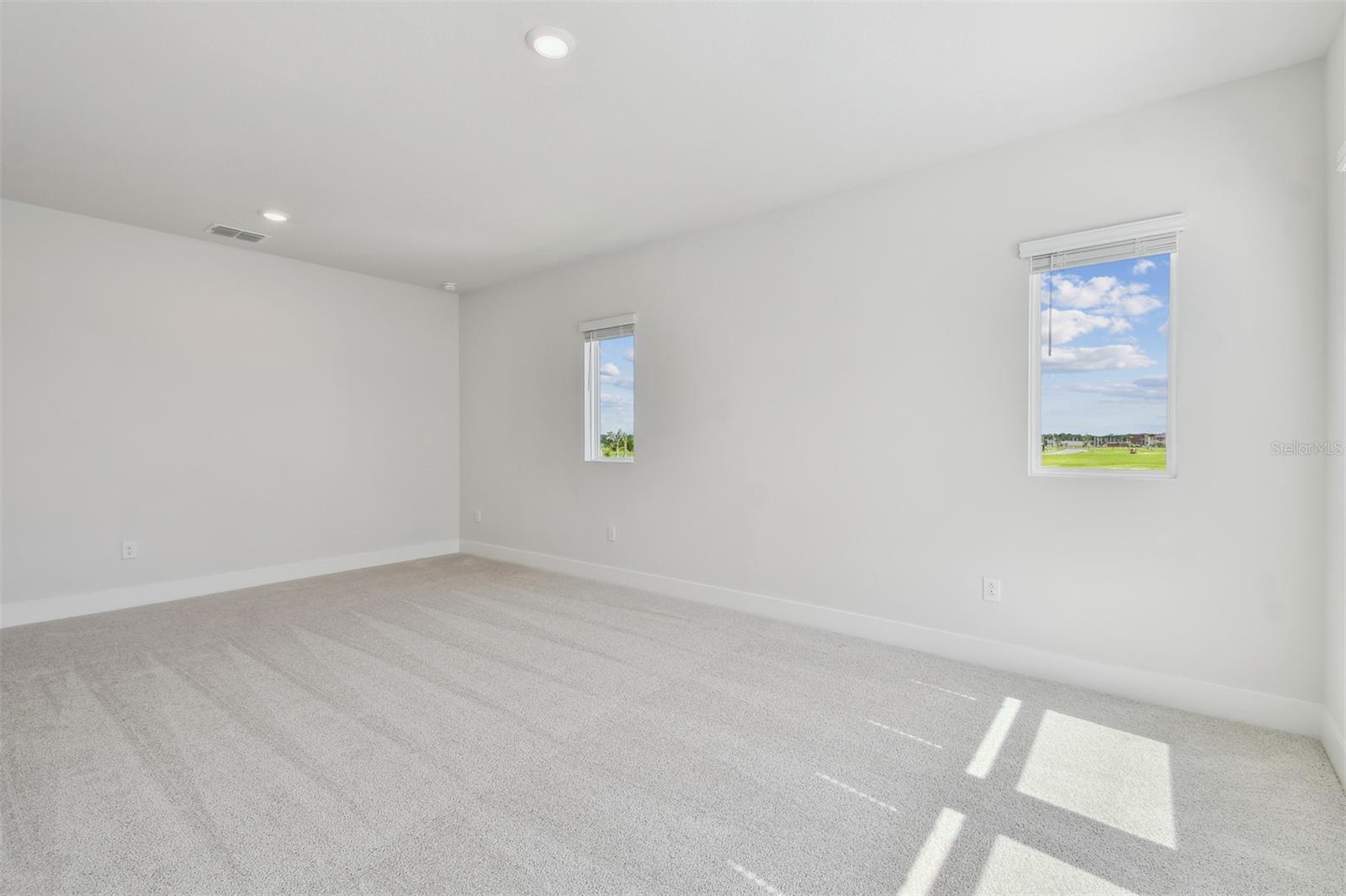 Image 29 of 44 For 10712 Oak Bend Drive