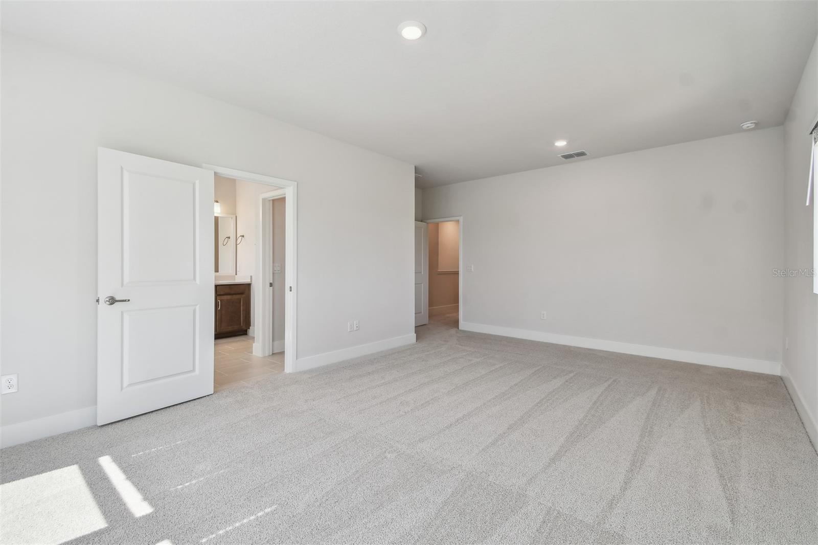 Image 30 of 44 For 10712 Oak Bend Drive