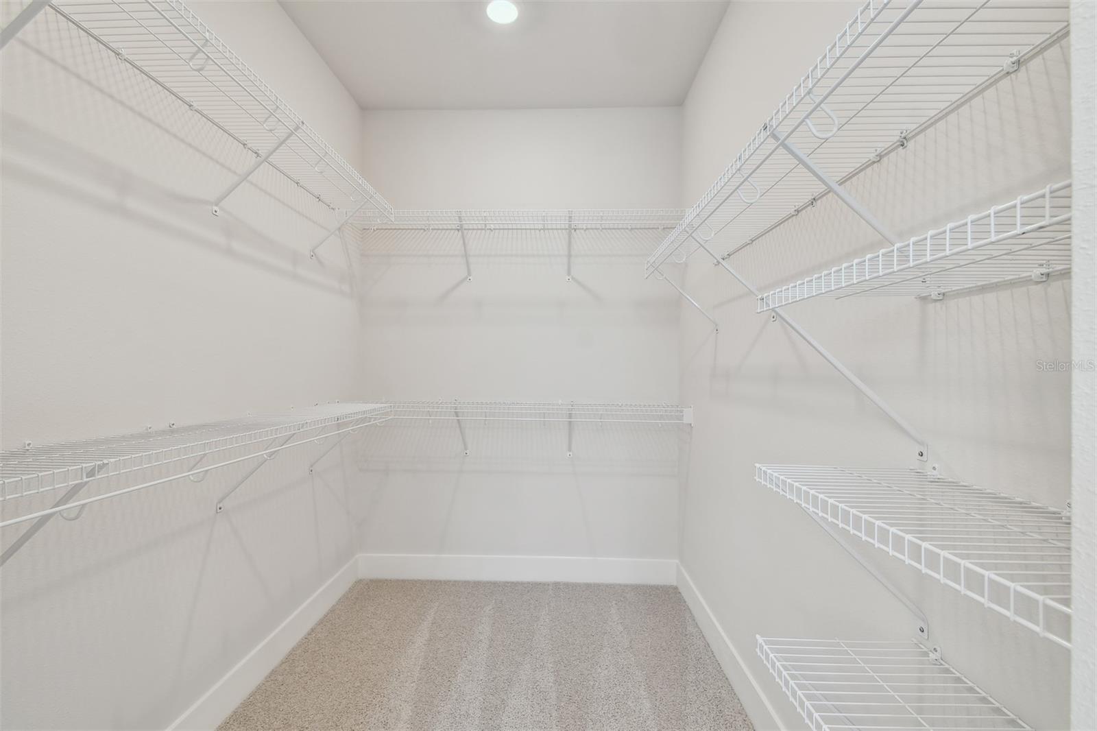 Image 34 of 44 For 10712 Oak Bend Drive