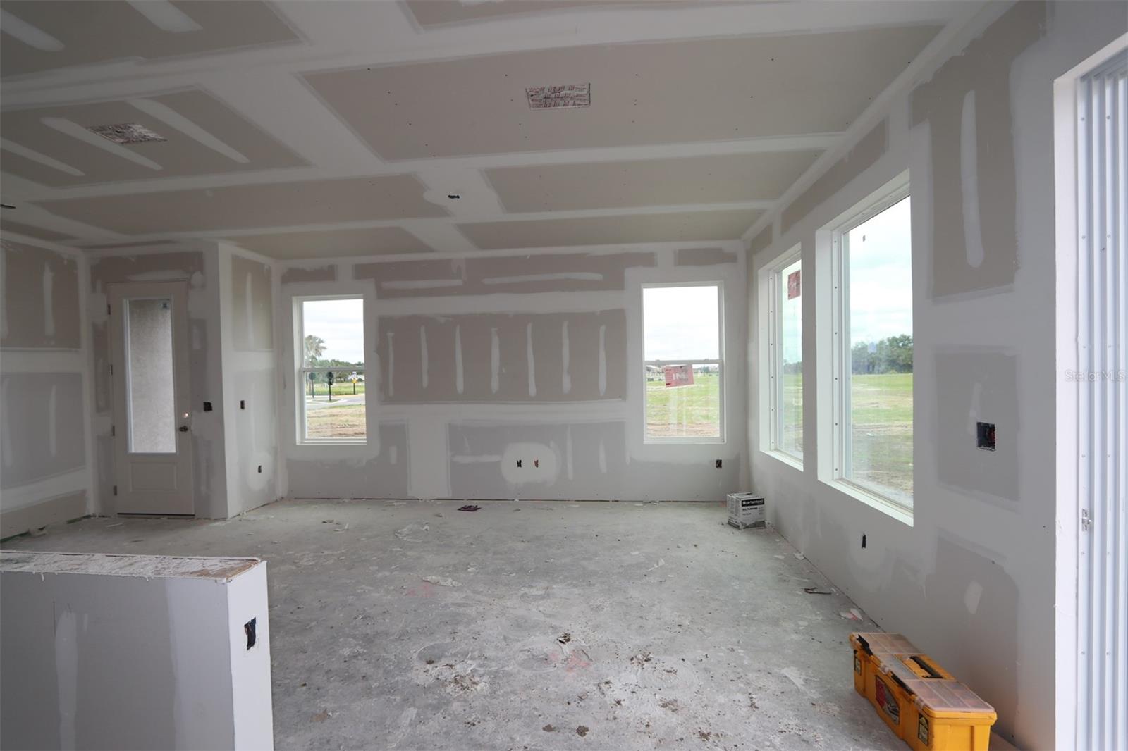Image 8 of 14 For 10712 Oak Bend Drive