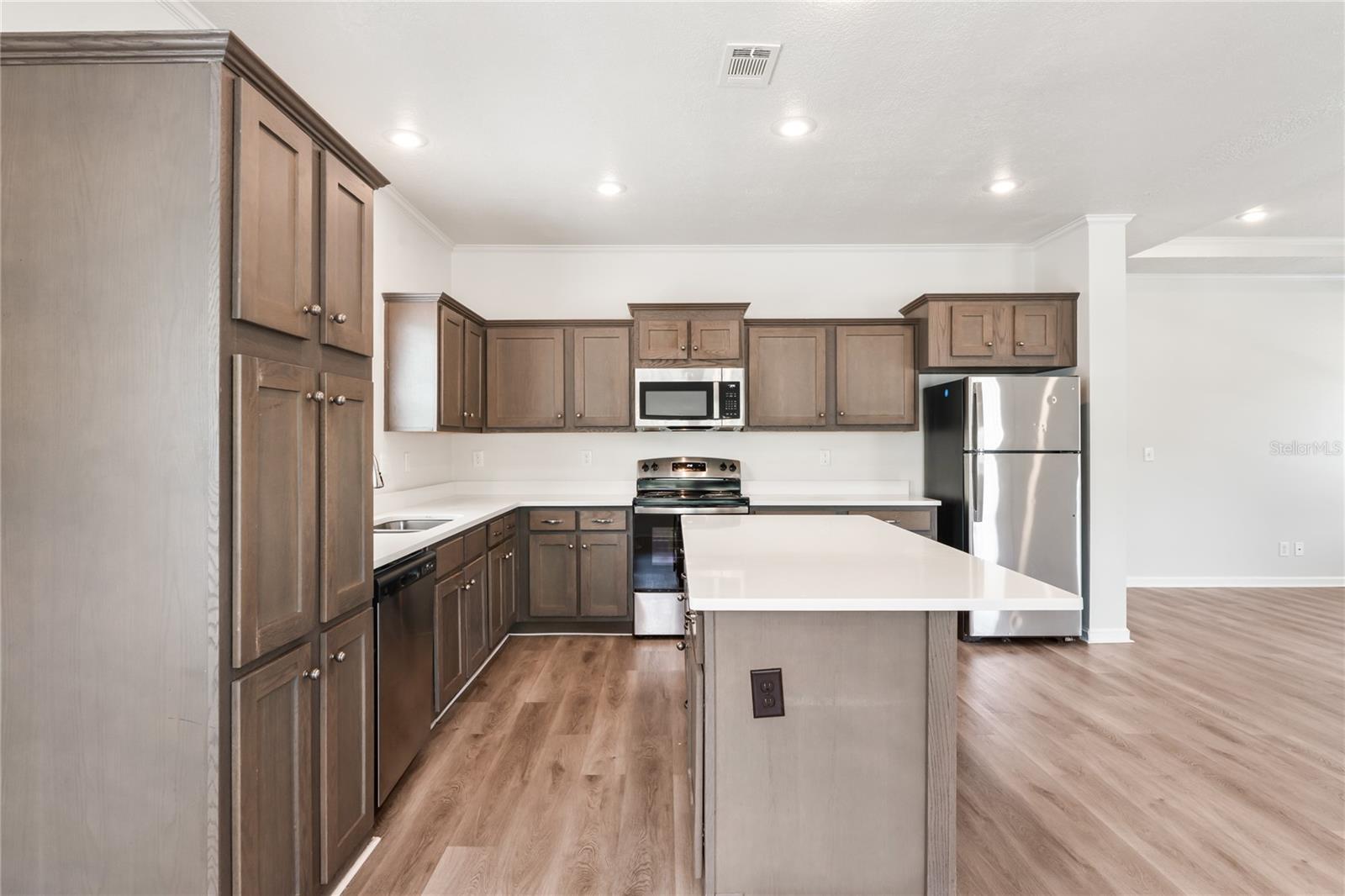 Image 7 of 26 For 4568 18th Avenue S