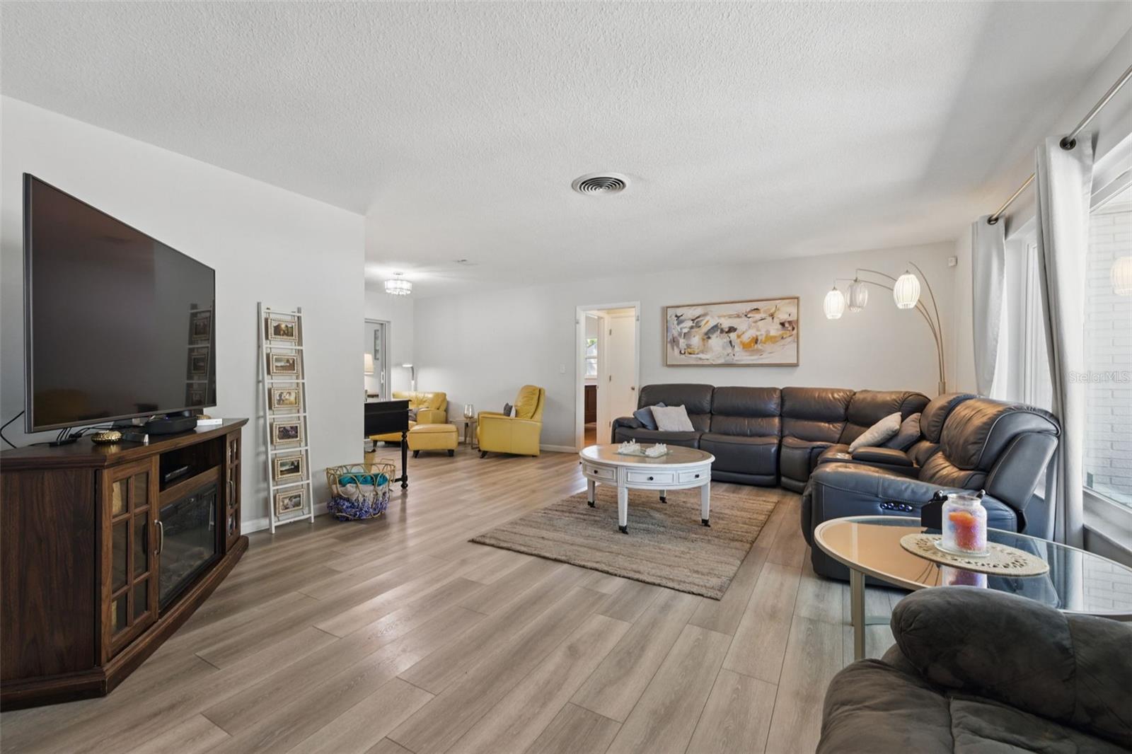 Image 7 of 36 For 3400 Park Street N