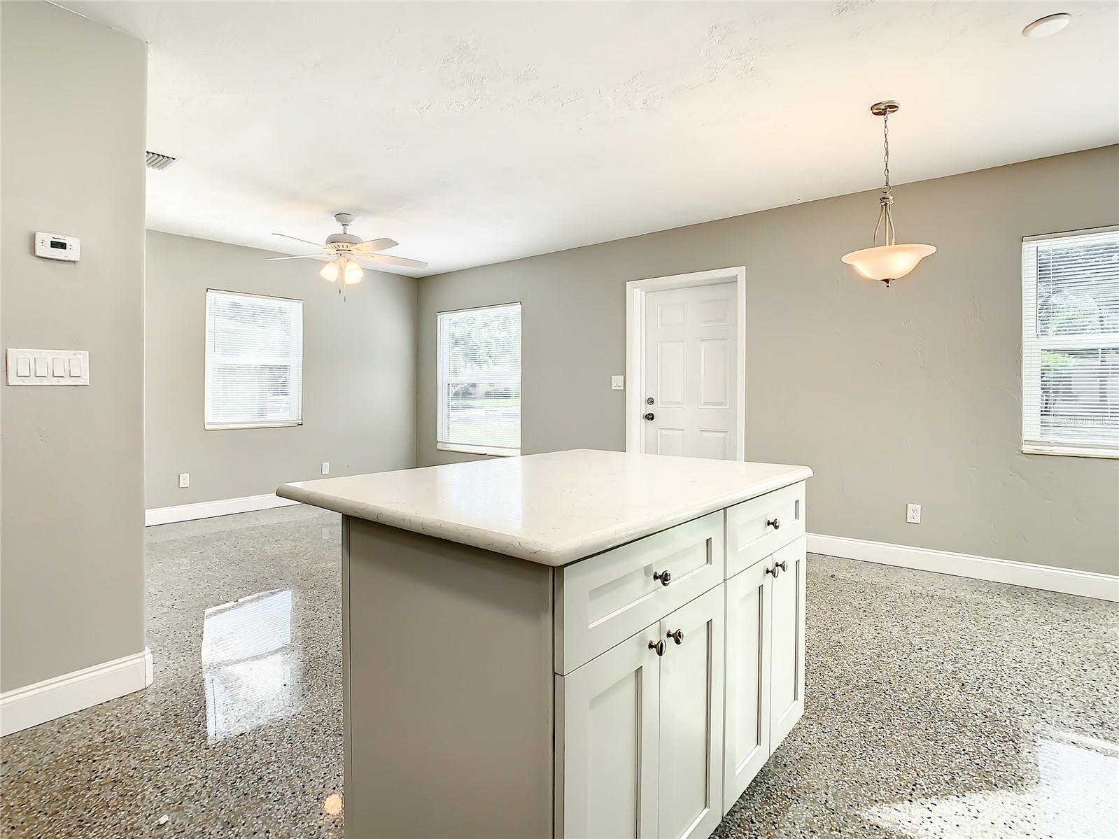 Image 12 of 42 For 8111 30th Avenue N