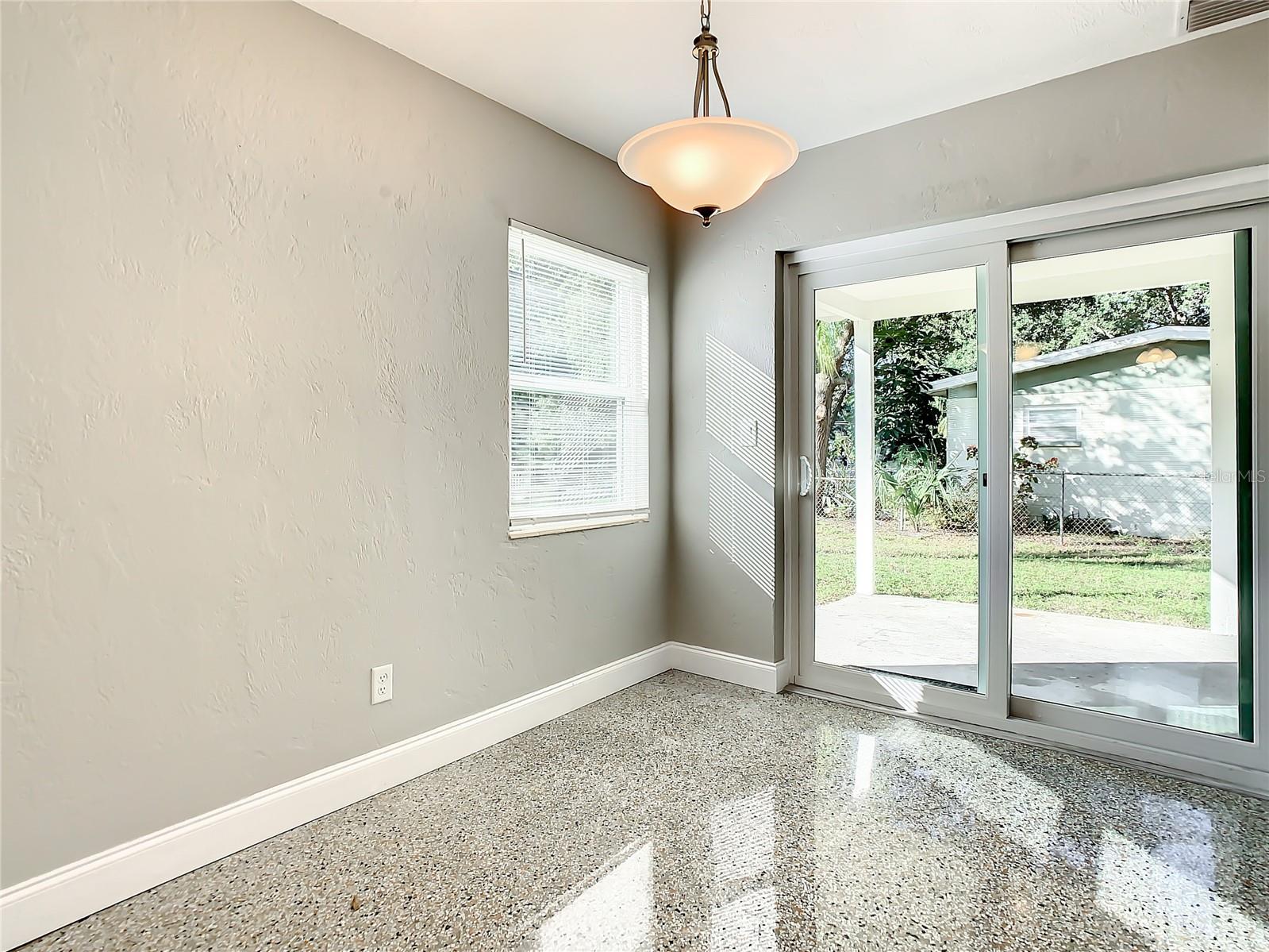 Image 16 of 42 For 8111 30th Avenue N