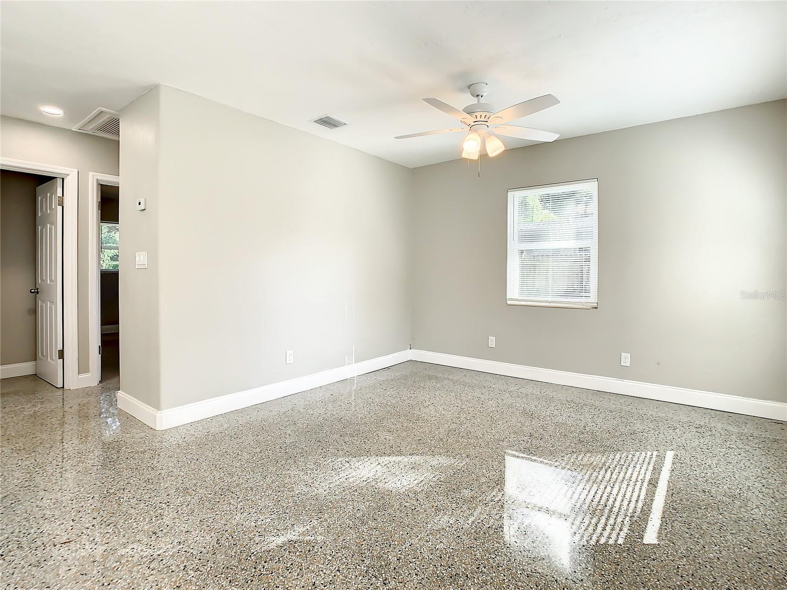 Image 17 of 42 For 8111 30th Avenue N