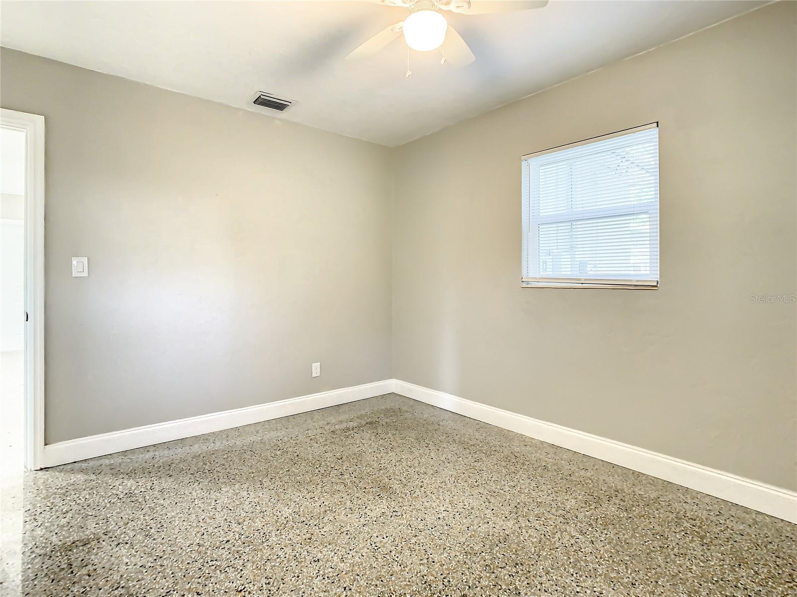 Image 18 of 42 For 8111 30th Avenue N