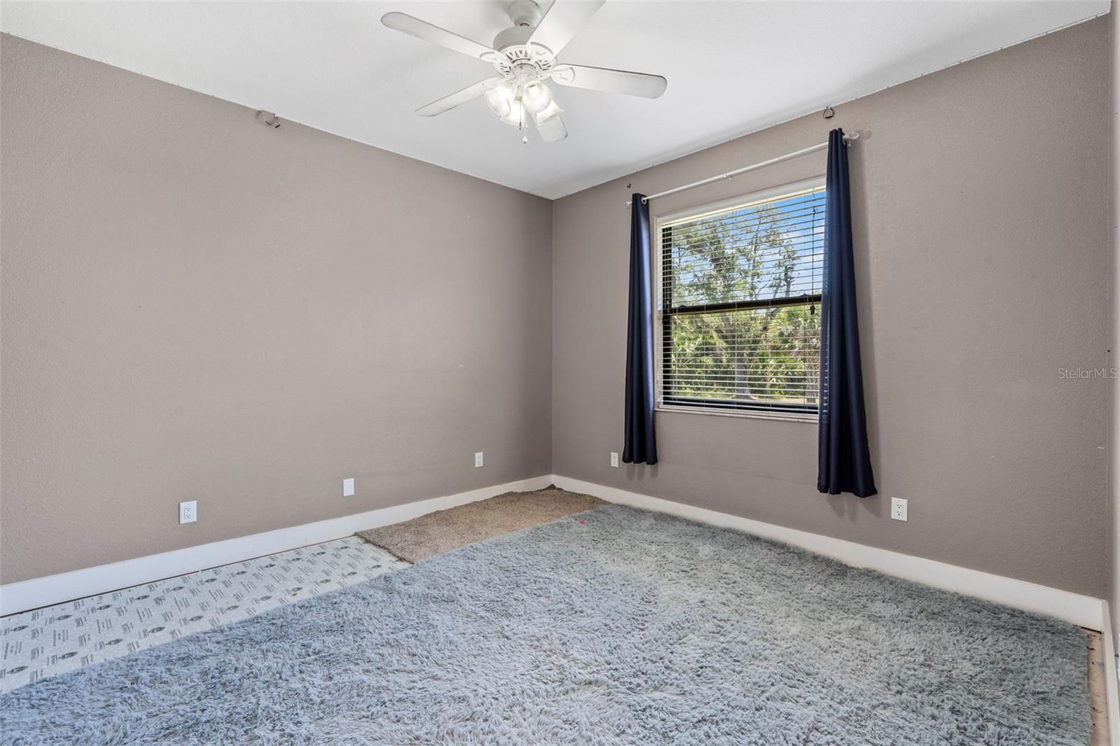 Listing photo id 36 for 4323 Baynes Road