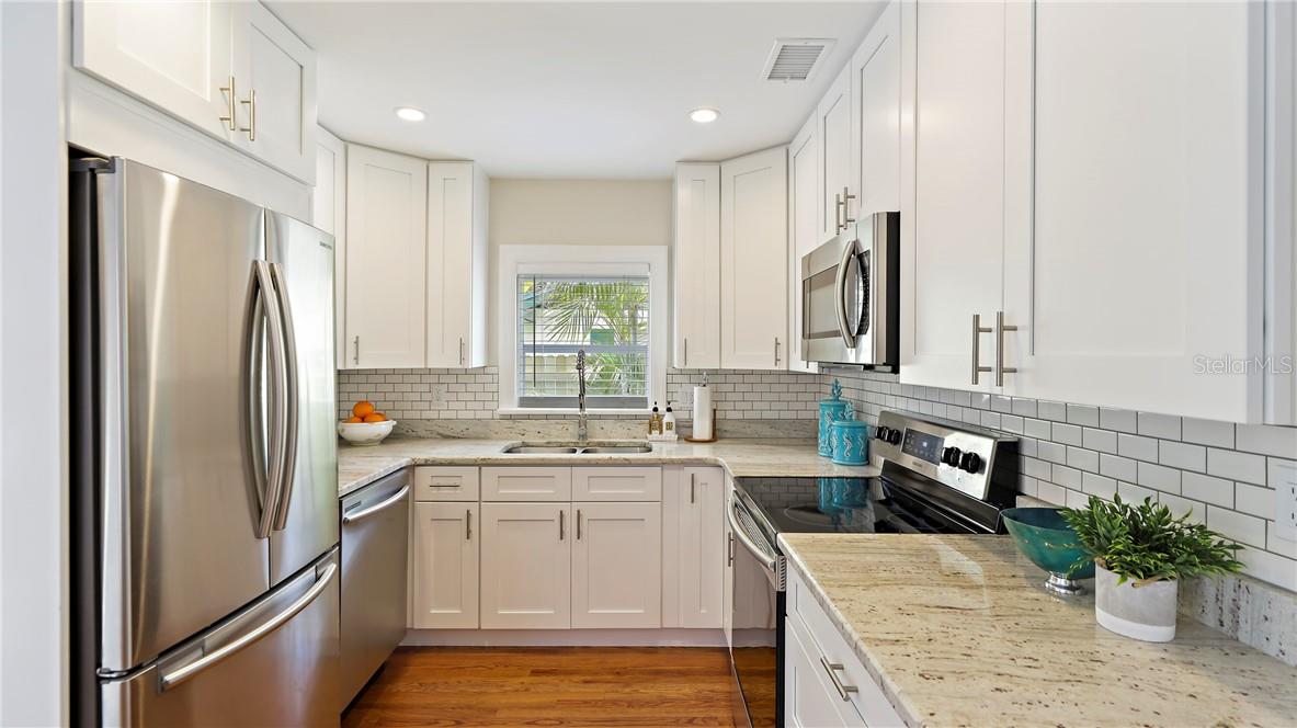 Image 12 of 28 For 3466 6th Avenue N