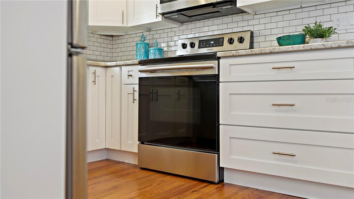 Image 14 of 28 For 3466 6th Avenue N
